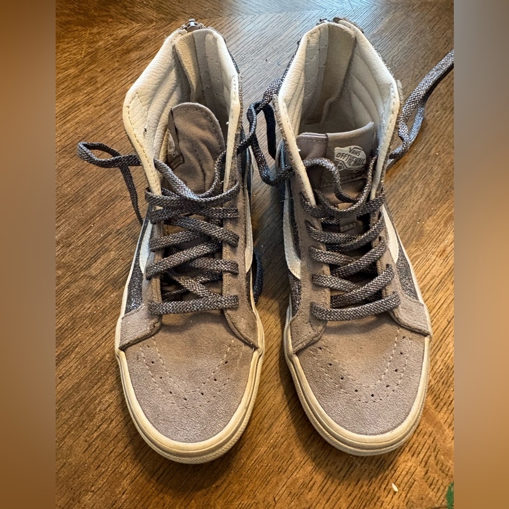 Vans Gray White High-Top ModernConverse Chuck Taylor All Star high-top sneakers